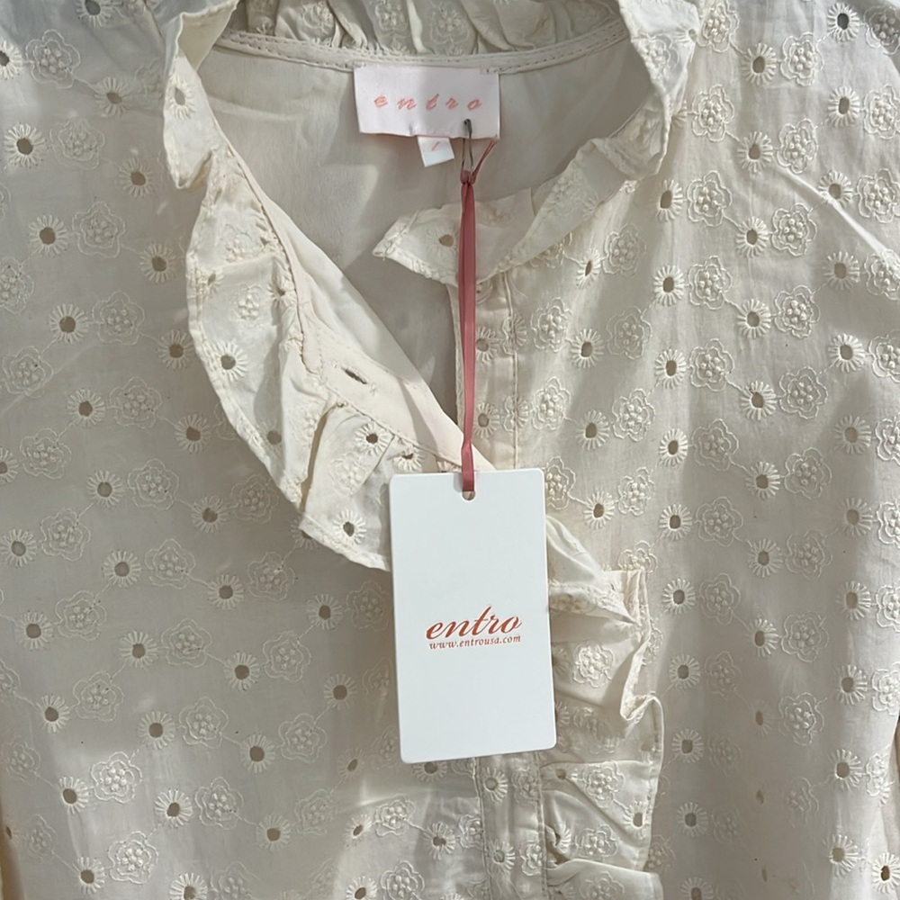 Entro Cream Ruffled Blouse - Picture 5 of 6
